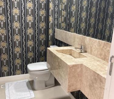 Castelo Branco Appartement | Apto 350 metros do mar com 2 garagens e ar condicionado