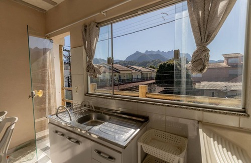 Pereque Appartement | Apto c/Wi-fi, garagem e vista das montanhas