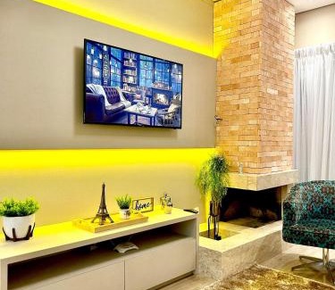 Carniel Appartement | Apto Encantador com Lareira, piscina e jacuzzi