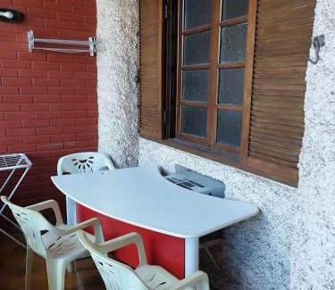 Centro de Vila Velha Appartement | Apto tipo Casa 10 com 2 quartos bem grande Praia da Costa Centro Ar Condicionado Internet Mobiliado Geladeira Fogao TV