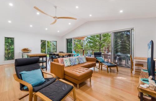 Boreen Point Maison | Aqua Marine - a warm and soulful spot to unwind