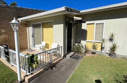 Lake Cathie Villa | 'AQUA VIEW' 5/2 Aqua Cres, Lac Cathie
