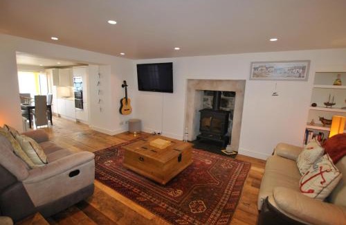 Cellardyke Maison | Aqua Vista- seafront cottage Cellardyke