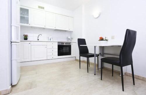 La Pineda Appartement | AQUAMARINA A HomeStay By Turismar