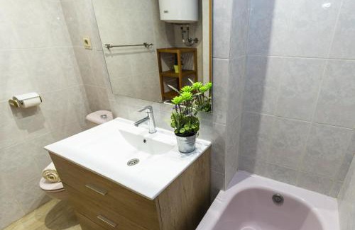 La Pineda Appartement | AQUAMARINA A HomeStay By Turismar