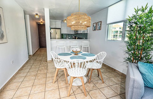 Bajura Copropriété | AquaVista Beachfront 3BD 2BA w/Private Balcony Overlooking Pool with Ocean View