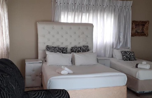 Polokwane Cabine | ARABELA LEGACY LODGE
