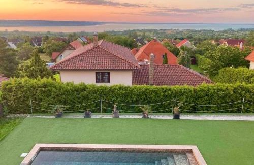 Balatonalmadi Appartement | Aranyeső Apartmanházak No.1