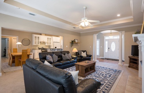 Valdosta Maison | Arbor Run Oasis: Southern Charm & Modern Elegance