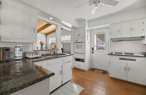 Dallas Maison | Arboretum Retreat