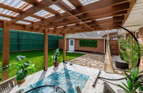 Dallas Maison | Arboretum Retreat