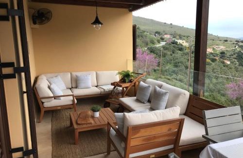 Exopoli Appartement | Arbutus - Relaxing apartment with Fantastic Views