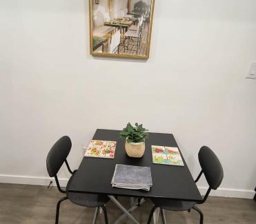 London Appartement | ArbyManie's Place Newly Built Apartment