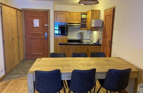 Arc-1950 Appartement | Arc 1950, 57m2, 2 BR, coin, donne sur les pistes du village piétonnier