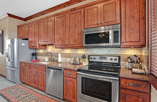 Johnson City Hôtel | Arc de Texas - Louis XIV Suite I Penthouse, pools, fishing on 2001 acre ranch!