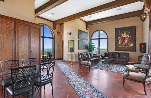 Johnson City Hôtel | Arc de Texas - Napoleon Suite I Pools, fishing, ATV on an expansive 2001 acres