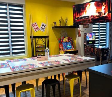 Magenta Appartement | *ARCADE.ROOM*