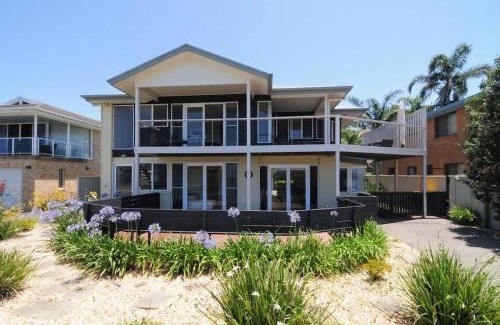 Vincentia Maison | Arcadia - large 4BR beach home & optional studio