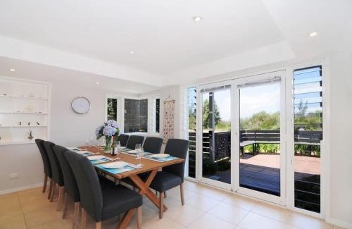 Vincentia Maison | Arcadia - large 4BR beach home & optional studio