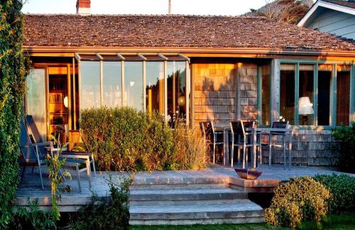 Arch Cape Maison | Arch Cape Escape by AvantStay Sensational Clift Top Home w Pacific Ocean Views