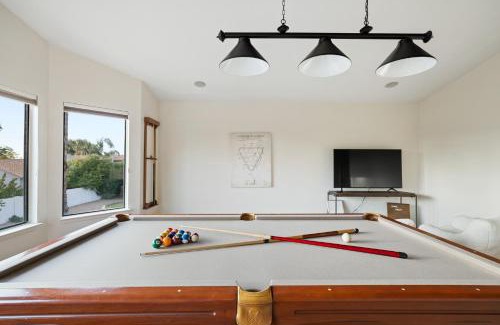 Arabian Views Maison | Arch Views Beautifully designed home with swimming pool table and more