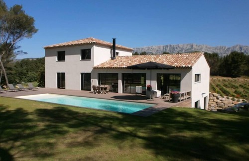 Rousset Maison | Maison d'architecte avec vue sublime sur la Sainte-Victoire