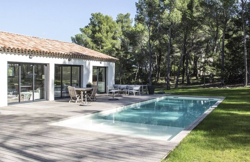 Rousset Maison | Maison d'architecte avec vue sublime sur la Sainte-Victoire