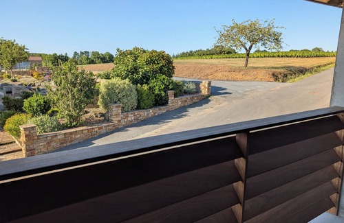 Monnieres Maison | Architect loft with private Jacuzzi - Home cinema - large hammock