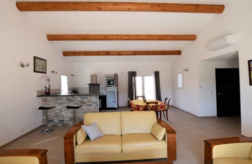 Cadenet Maison | Architect's house with panoramic views of Lubéron and Ste Victoire