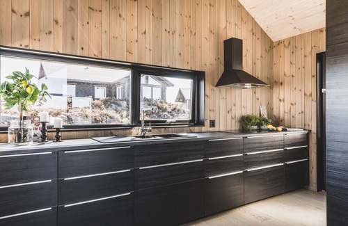 Sund Maison | CABINET CONÇU PAR UN ARCHITECTEUR EN V / GRANDE MER AVEC JACUZZI EXTÉRIEUR