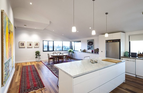 St. Kilda East Maison | Architectural Apartment, in the heart of St Kilda East close to Melbourne CBD.