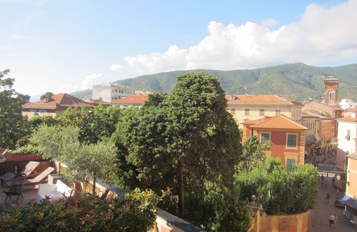 Sestri Levante Appartement | Un duplex de design architectural, dans le centre, près de les plages. PARKING
