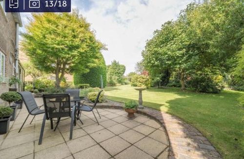 Lingfield Maison | Archtrees House - Family home in Surrey village