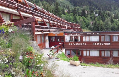 Arc-1600 Appartement | Grand studio terrasse, vue exceptionnelle, exposé SO, skis aux pieds!