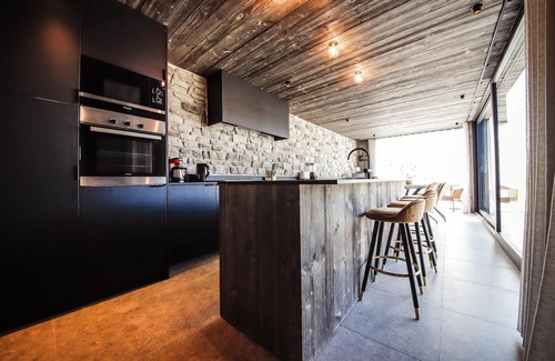 Heure Maison | Maison Copine hyper moderne proche Somme-Leuze