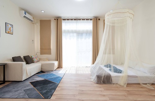 Nuanchan Maison | AreeHouse Bangkok 300m2 Townhouse. Family 1st choice. Near 7-11, BigC, SPA, MRT.