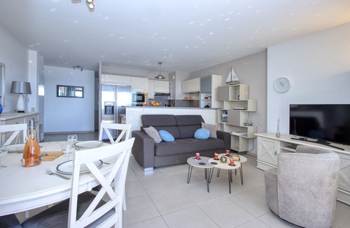 La Ciotat Appartement | Arello. Vue mer exceptionnelle, clim, accès plage