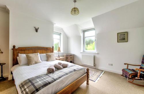Dunoon Maison | Argyll Farmhouse-Idyllic Setting-Sleeps10