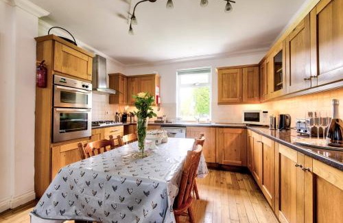 Dunoon Maison | Argyll Farmhouse-Idyllic Setting-Sleeps10