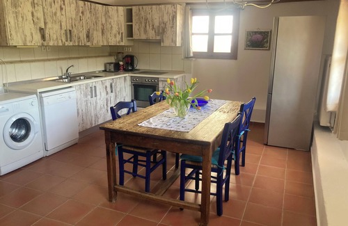 Kissamos Maison | Ariana's detached stone house - Guests call it "a little paradise"