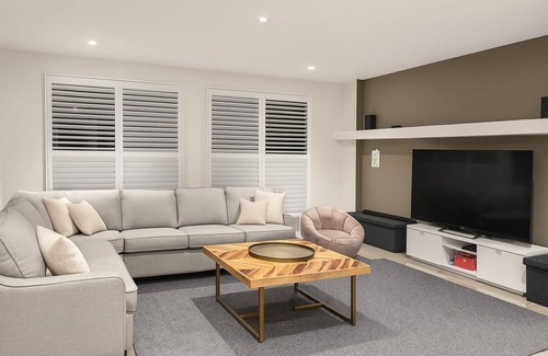 Truganina Maison | AriaVista:Spacious, Contemporary, Luxe Linens