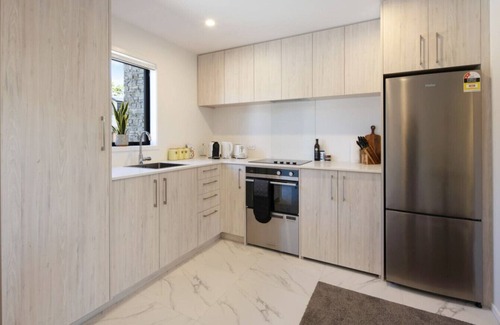 Lower Hutt Maison | Ariki Serenade House: 2BR Peaceful Stay