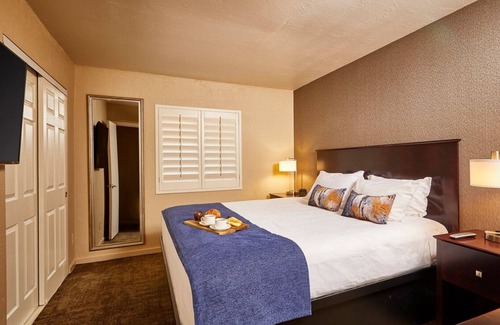 South Scottsdale Station Balnéaire | Arizona Like it should be! 2 Modern Units, Free Parking, Five Onsite Pools!