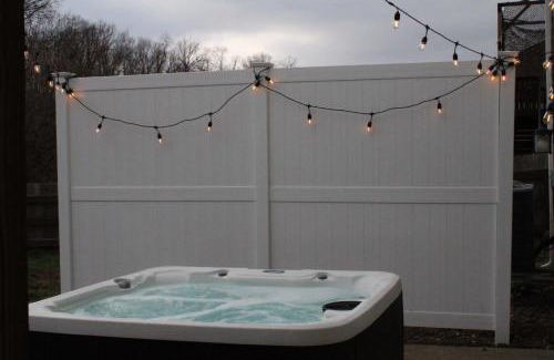 Walton Maison | Ark & Creation Retreat - For 12