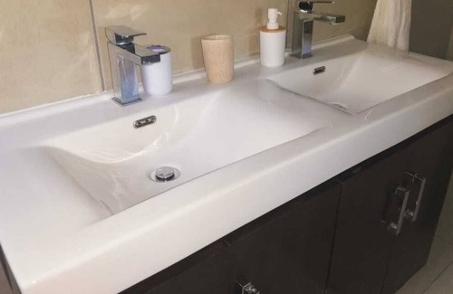 Durbanville Maison | Arlogenix: chambres d'hôtes