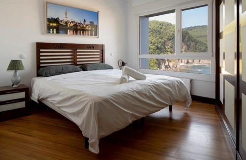 Arminza Appartement | Armintza Port by Aston Rentals