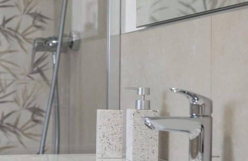 Borgo Milano Appartement | Armonia Suites - Air and Fire new apartments with garden and pool in Verona