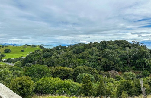 Amodeo Bay Appartement | Aroha A-Frames - Whare Iti