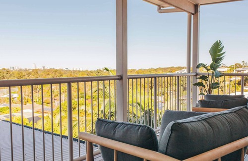 Aroona Maison | Aroona Family Retreat with Coastal Views