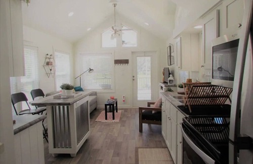 Warren Maison | Arrow Acres Tiny Home - Dolly